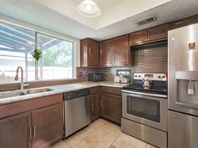 7642 Candlegreen Lane, Houston TX 77071