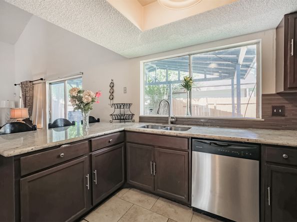 7642 Candlegreen Lane, Houston TX 77071