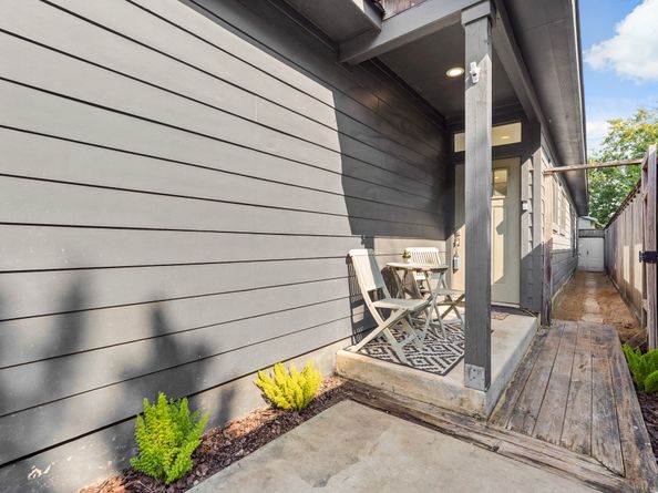 7409 Avenue K, Houston TX 77011