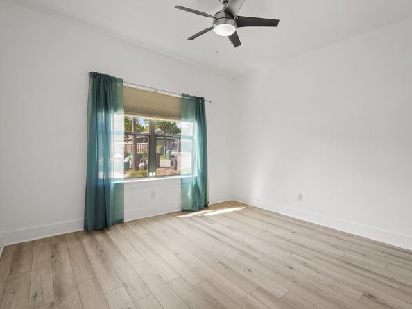 7409 Avenue K, Houston TX 77011