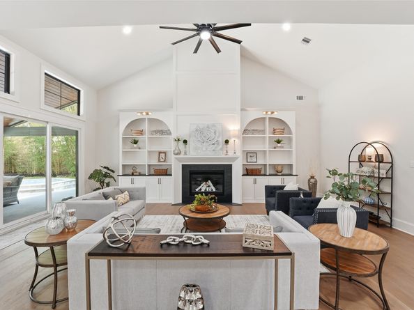 4907 Pine Garden Drive E, Kingwood TX 77345