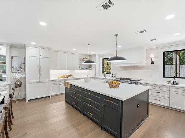 4907 Pine Garden Drive E, Kingwood TX 77345