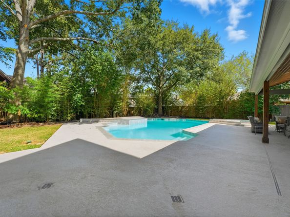 4907 Pine Garden Drive E, Kingwood TX 77345
