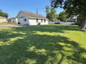 1603 Campbell Street, Houston TX 77009