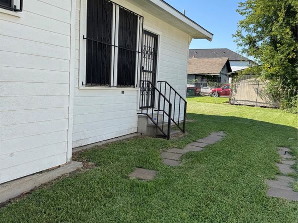 1603 Campbell Street, Houston TX 77009
