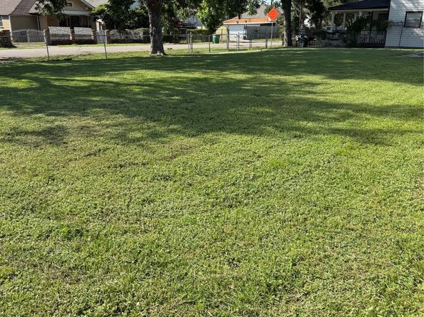 1603 Campbell Street, Houston TX 77009