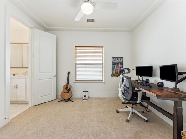 852 Fisher Street A, Houston TX 77018