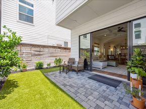 852 Fisher Street A, Houston TX 77018