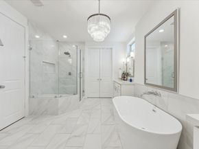 852 Fisher Street A, Houston TX 77018