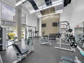 1901 Post Oak Boulevard 1606, Houston TX 77056