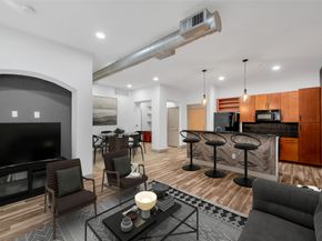 1901 Post Oak Boulevard 1606, Houston TX 77056