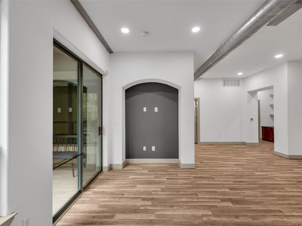 1901 Post Oak Boulevard 1606, Houston TX 77056