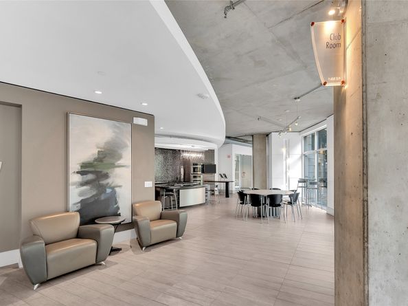 1901 Post Oak Boulevard 1606, Houston TX 77056