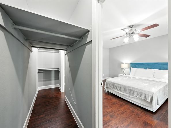 14711 Barryknoll Lane 35, Houston TX 77079