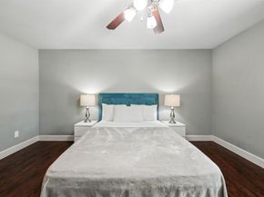 14711 Barryknoll Lane 35, Houston TX 77079