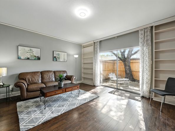 14711 Barryknoll Lane 35, Houston TX 77079