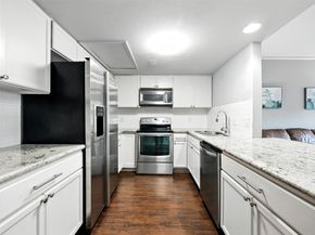 14711 Barryknoll Lane 35, Houston TX 77079