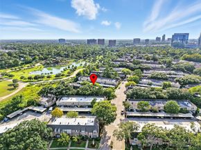 14711 Barryknoll Lane 35, Houston TX 77079