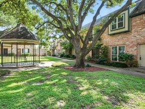 14711 Barryknoll Lane 35, Houston TX 77079