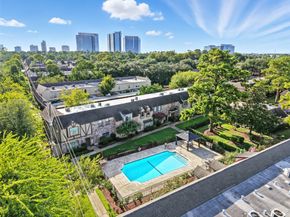 14711 Barryknoll Lane 35, Houston TX 77079
