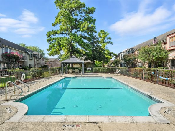 14711 Barryknoll Lane 35, Houston TX 77079