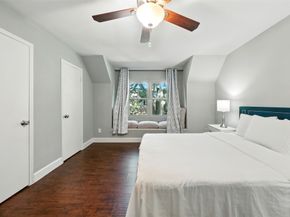 14711 Barryknoll Lane 35, Houston TX 77079