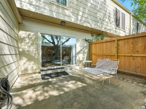 14711 Barryknoll Lane 35, Houston TX 77079