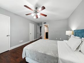 14711 Barryknoll Lane 35, Houston TX 77079