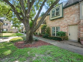 14711 Barryknoll Lane 35, Houston TX 77079