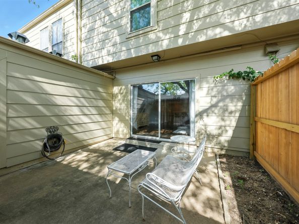 14711 Barryknoll Lane 35, Houston TX 77079