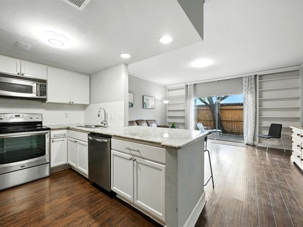 14711 Barryknoll Lane 35, Houston TX 77079