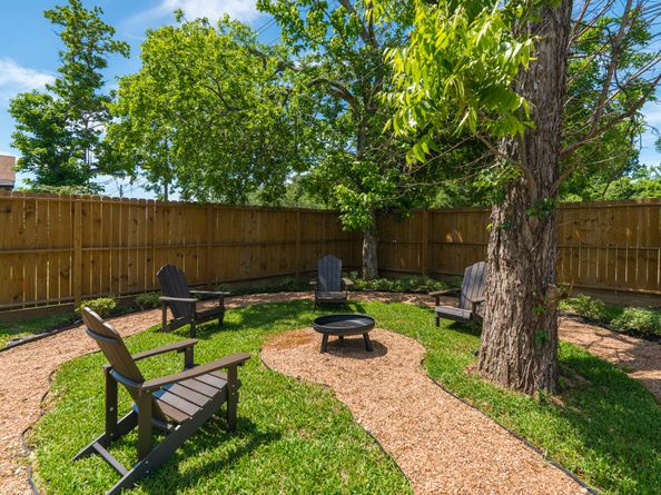7609 & 7611 Victory Reserve St Street, Houston TX 77088