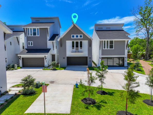 7609 & 7611 Victory Reserve St Street, Houston TX 77088