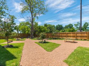 7609 & 7611 Victory Reserve St Street, Houston TX 77088