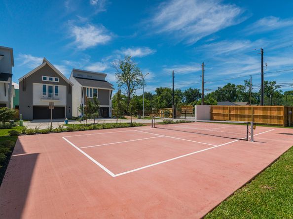 7609 & 7611 Victory Reserve St Street, Houston TX 77088