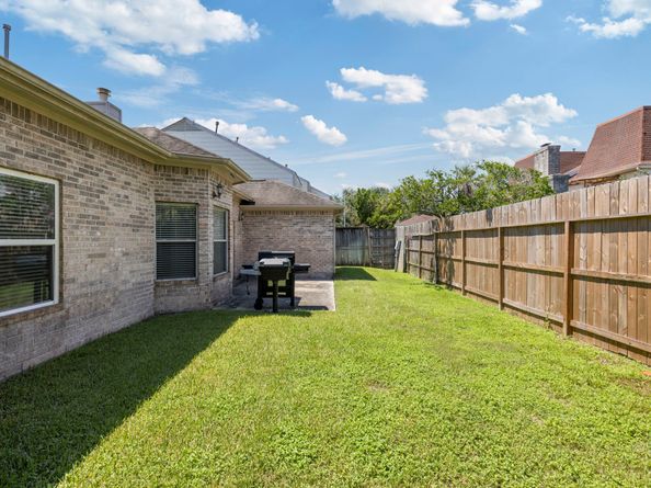 8022 Duffield Lane, Houston TX 77071