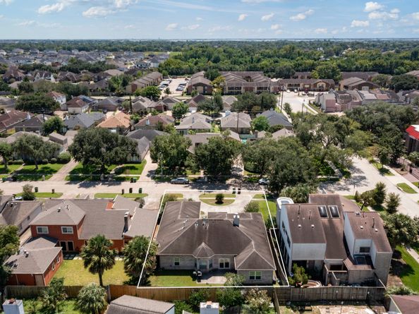 8022 Duffield Lane, Houston TX 77071