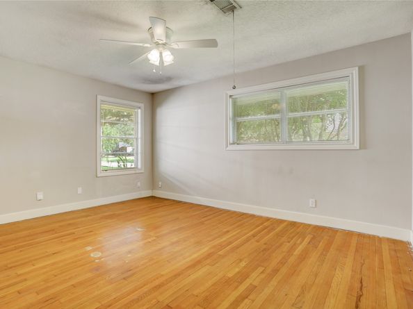 4818 Knickerbocker Street, Houston TX 77035