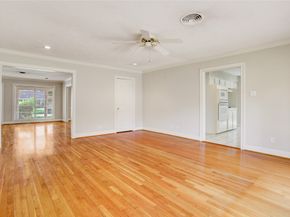 4818 Knickerbocker Street, Houston TX 77035