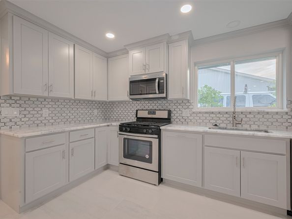 8314 Burning Hills Drive, Houston TX 77071