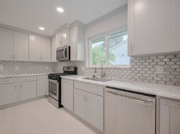8314 Burning Hills Drive, Houston TX 77071