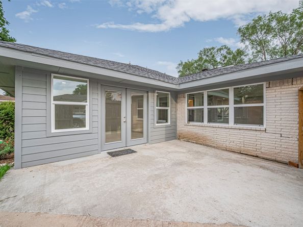 8314 Burning Hills Drive, Houston TX 77071