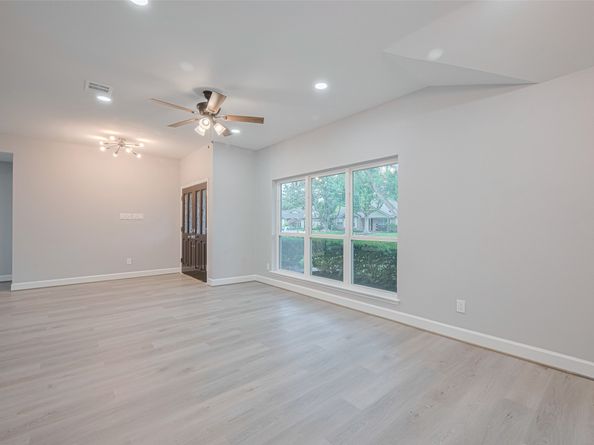 8314 Burning Hills Drive, Houston TX 77071