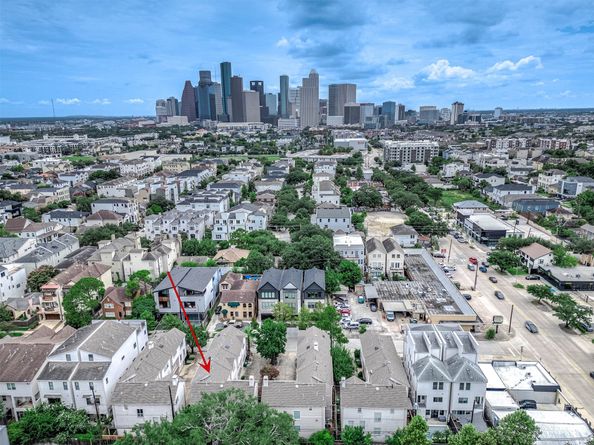 1422 Crocker Street, Houston TX 77019