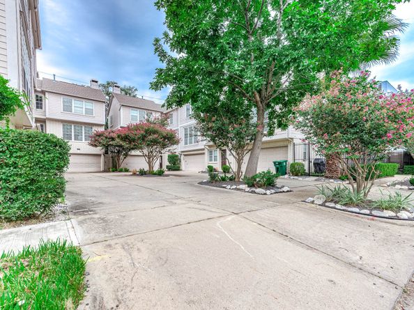 1422 Crocker Street, Houston TX 77019