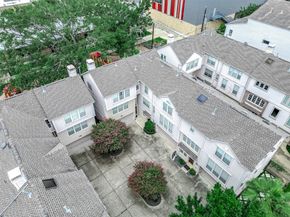 1422 Crocker Street, Houston TX 77019