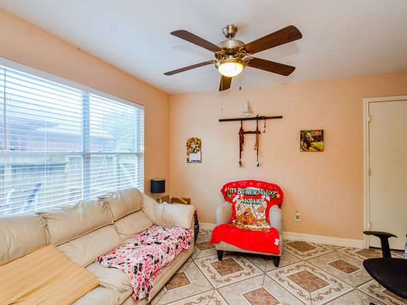 6039 Lark Haven Lane, Houston TX 77085