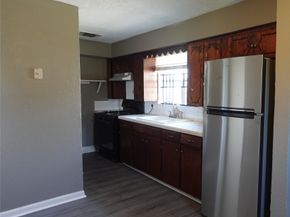 4825 Weaver Road, Houston TX 77016