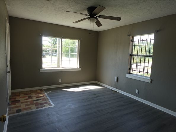4825 Weaver Road, Houston TX 77016