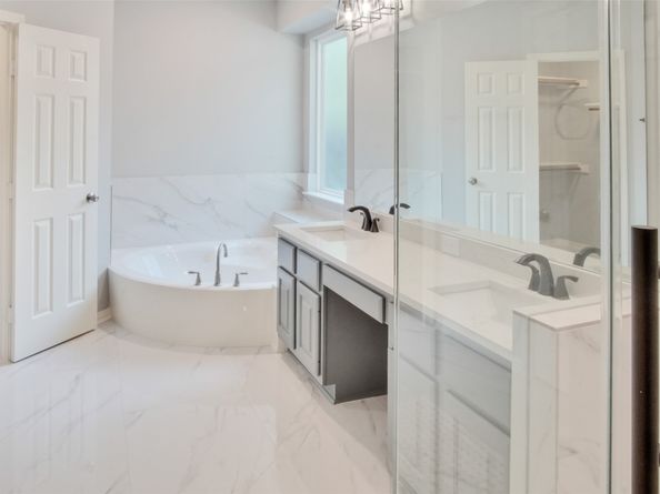 151 Bristol Bend Circle, The Woodlands TX 77382